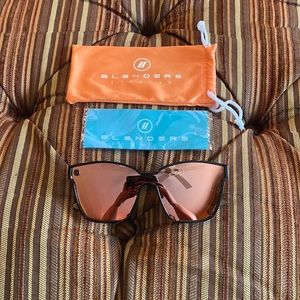 Blenders Polarized Womens sunglasses